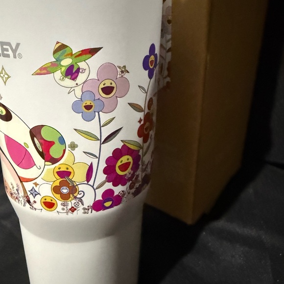 New Stanley White 30oz Tumbler with LMulticolorV Panda Floral Alien Design - Picture 4 of 10